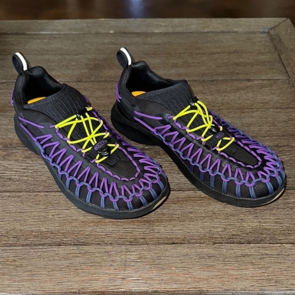 Keen Shoes - KEEN Uneek SNK Bungee Sneakers
